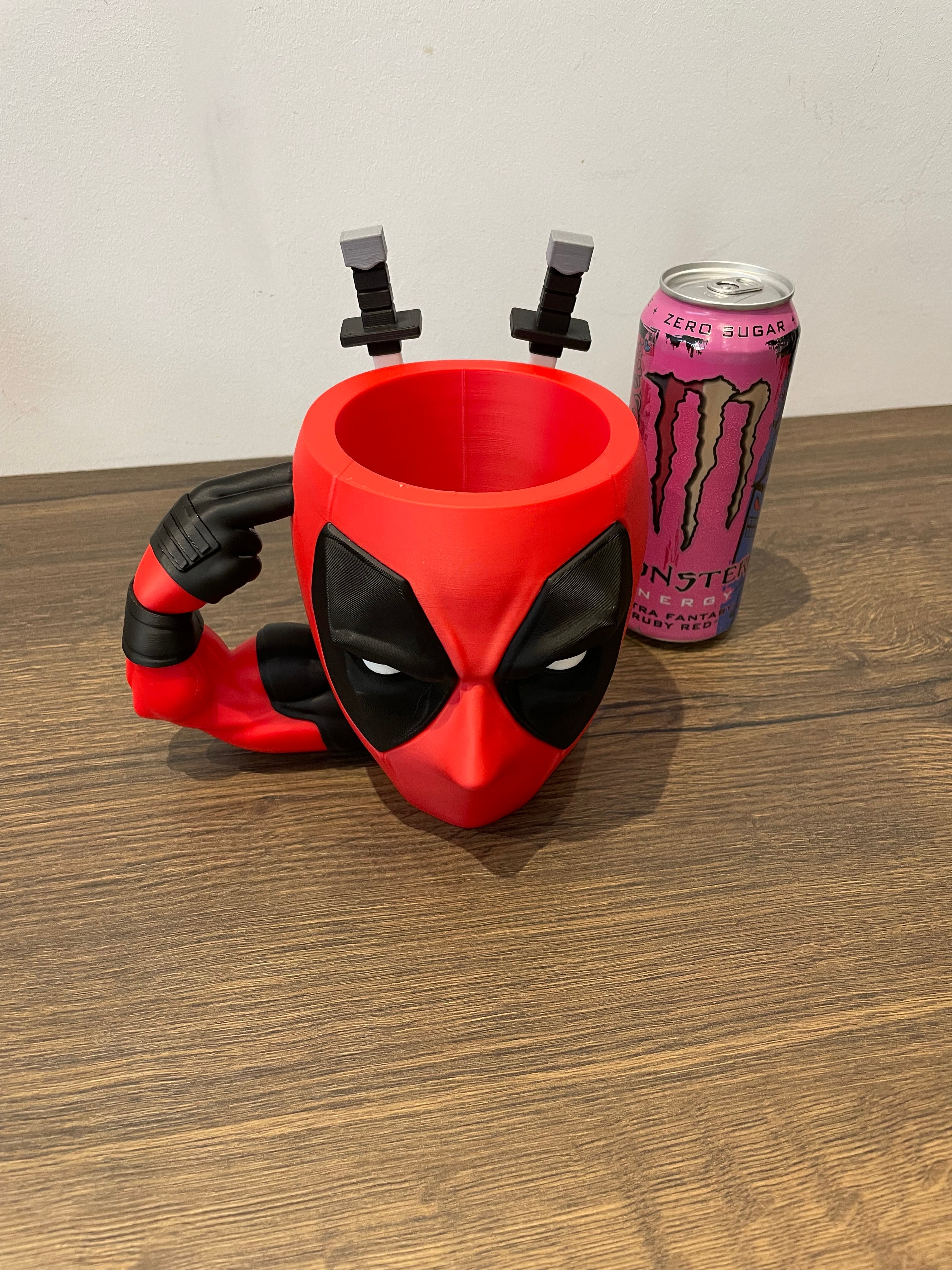 Deadpool ice cream tub holder ￼