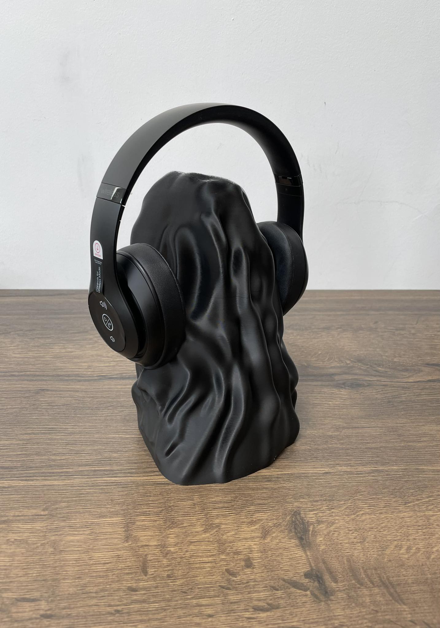 3D Printed Scream Headphone's Holder