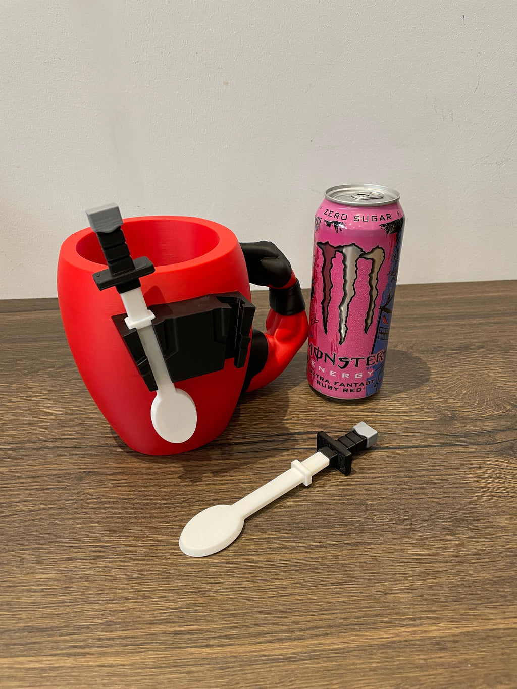 Deadpool ice cream tub holder ￼