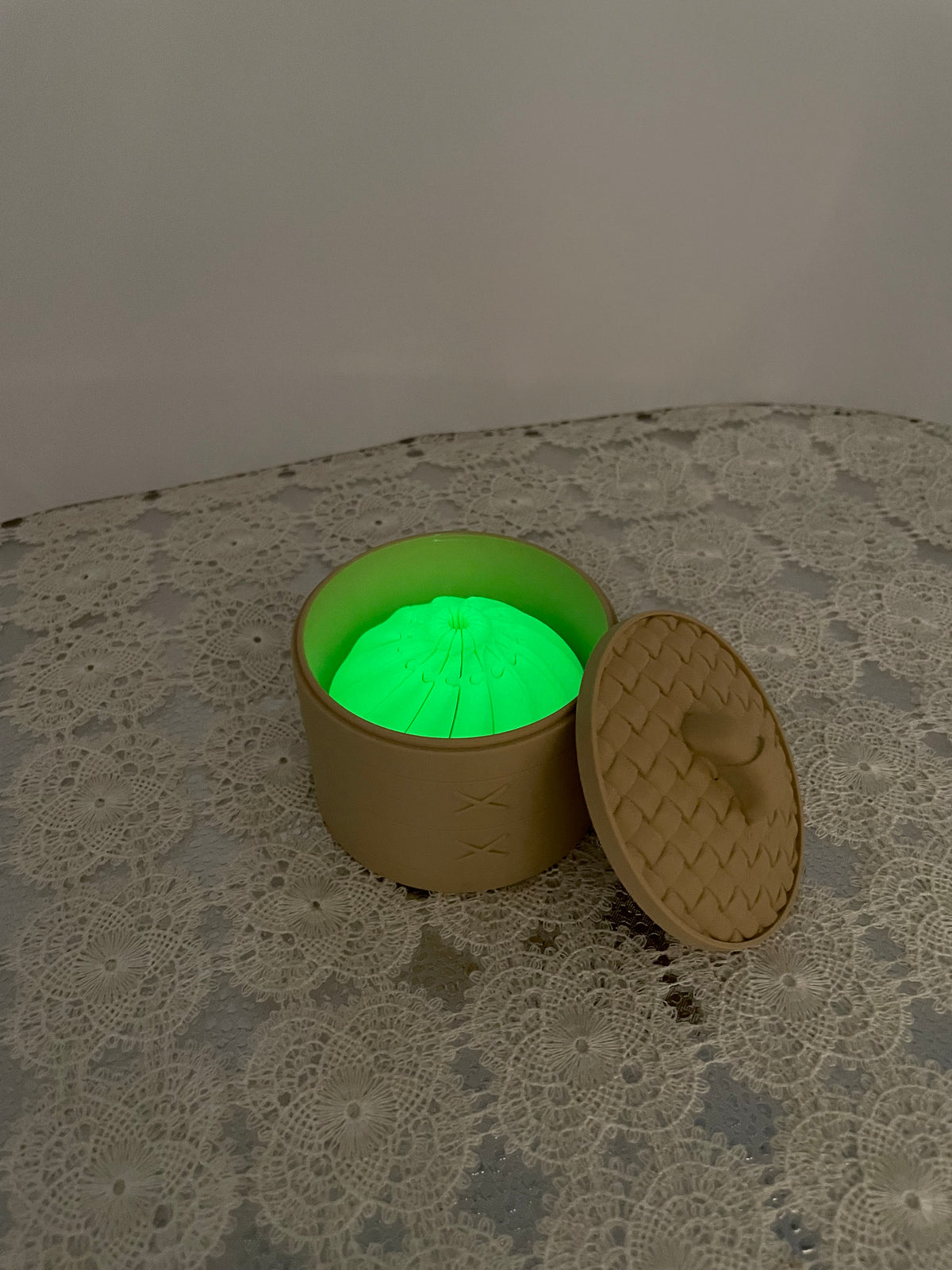 3D printed twist fidget glow in the dark with box