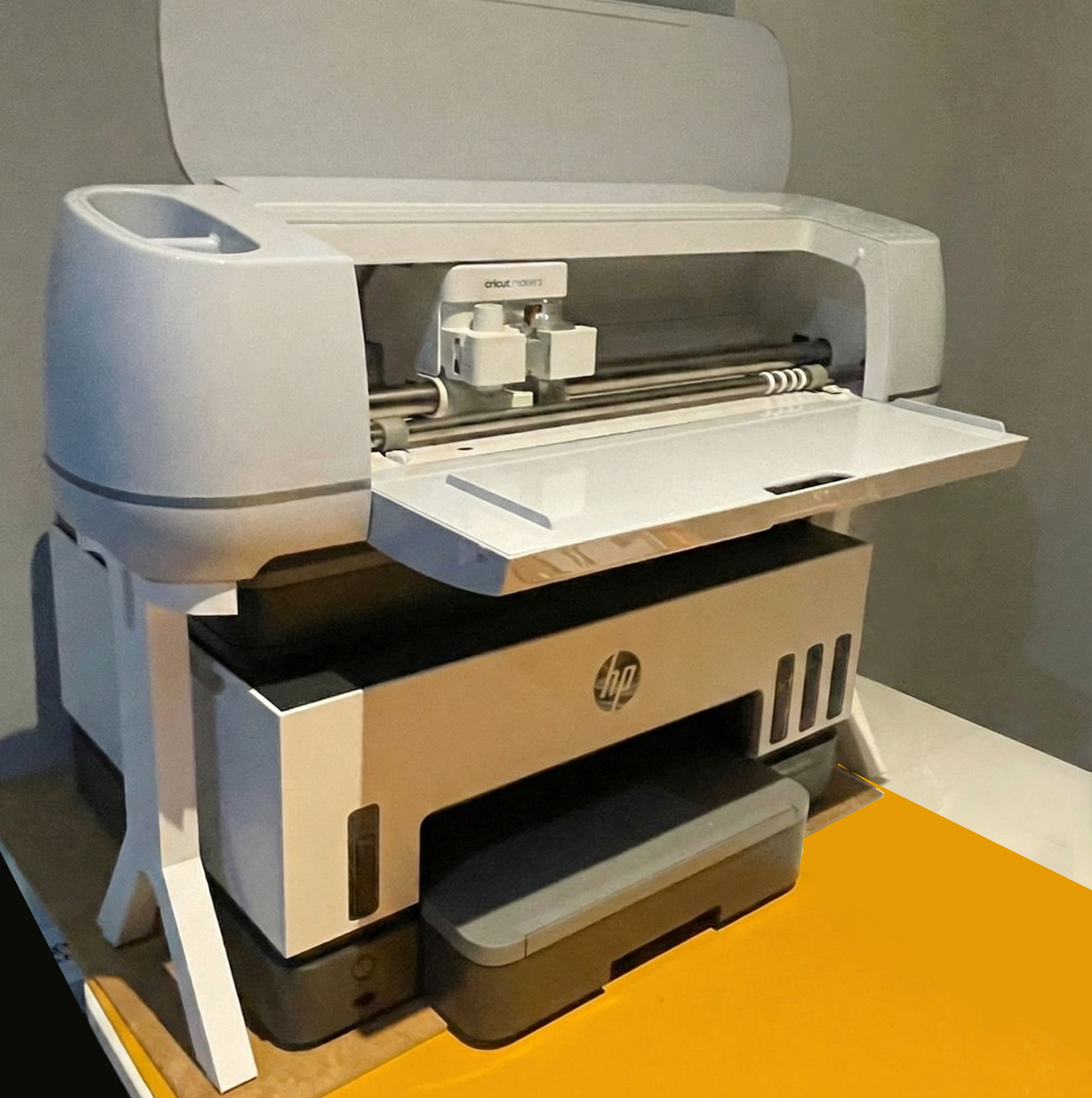 Cricut maker 3 and 4 legs